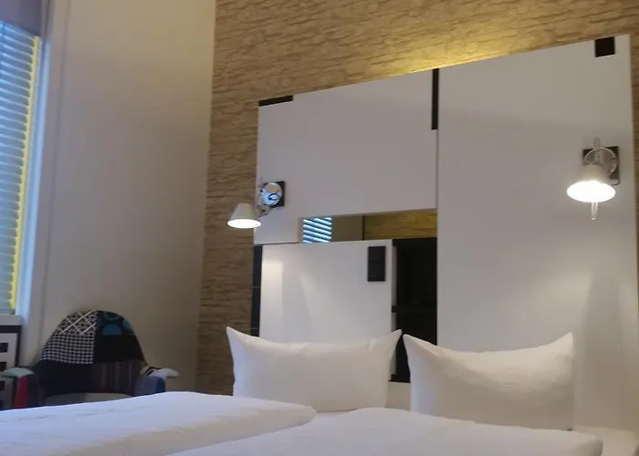 Cristall - Frankfurt Otel 3*