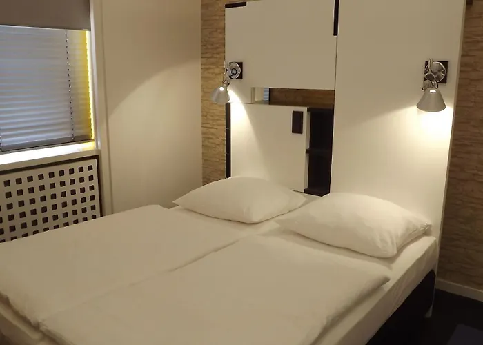Hotel Cristall - Frankfurt 3*