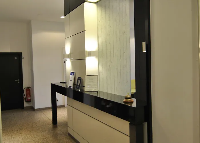 Otel Cristall - Frankfurt Frankfurt am Main