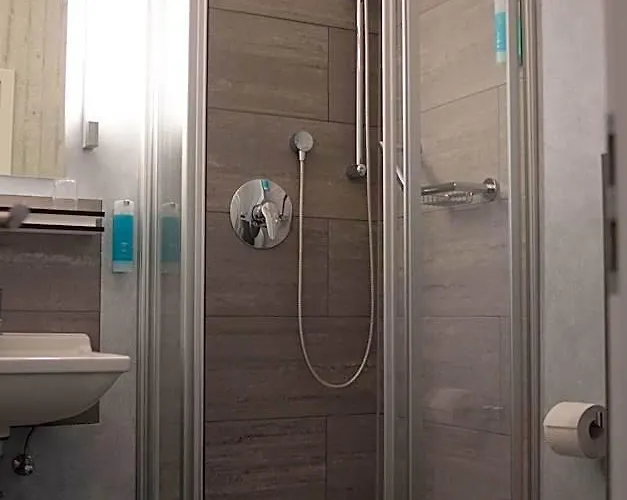 Cristall - Frankfurt Otel 3*