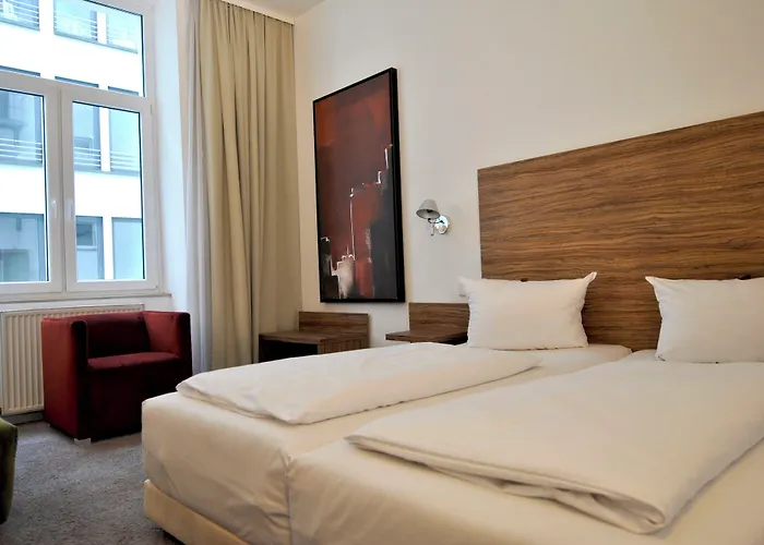Cristall - Frankfurt Hotel 3*