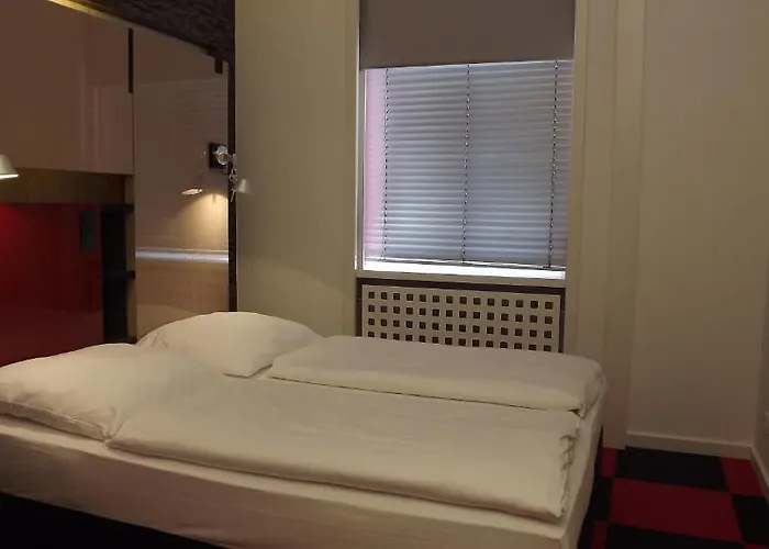 Cristall - Frankfurt 3* فرانكفورت