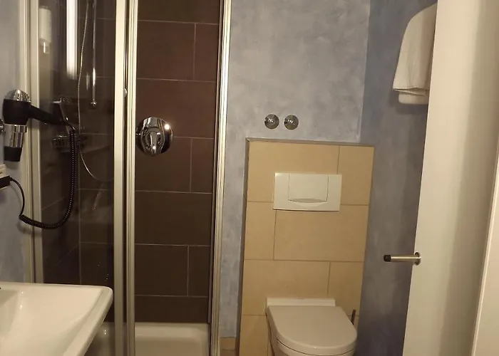 Otel Cristall - Frankfurt 3*